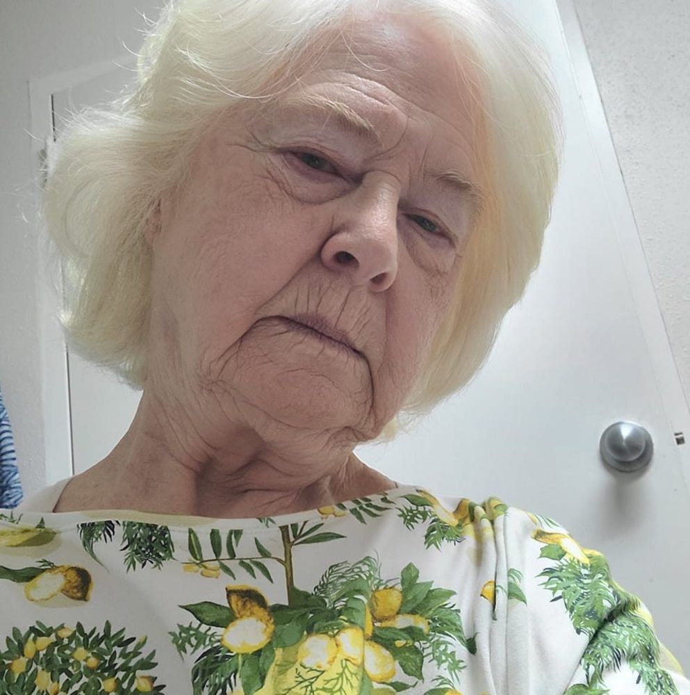 Meet your Posher, Sharon